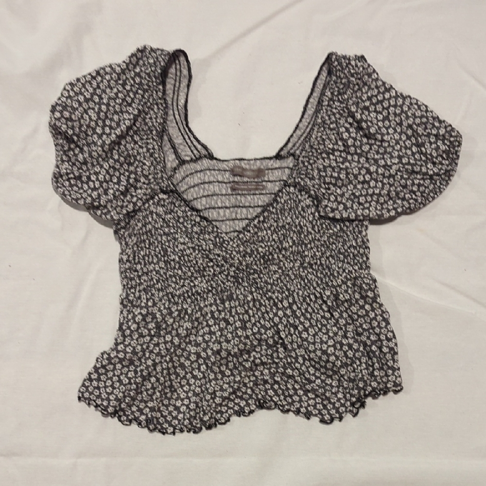 Urban Outfitters Black and White Floral Blouse